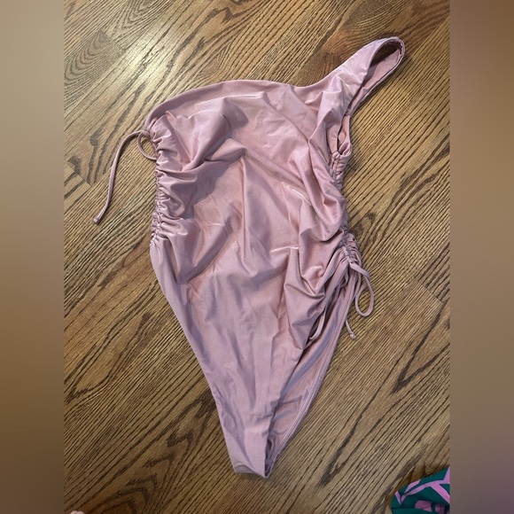 TULAROSA Kal One Piece swimsuit in Metallic Dusty Rose - Picture 4 of 6